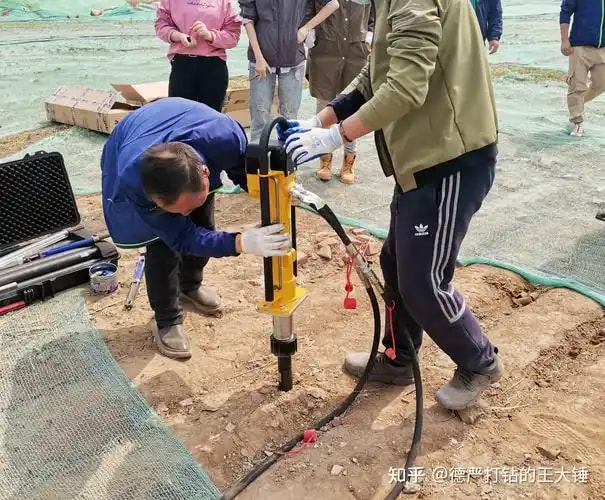 钻芯取样机